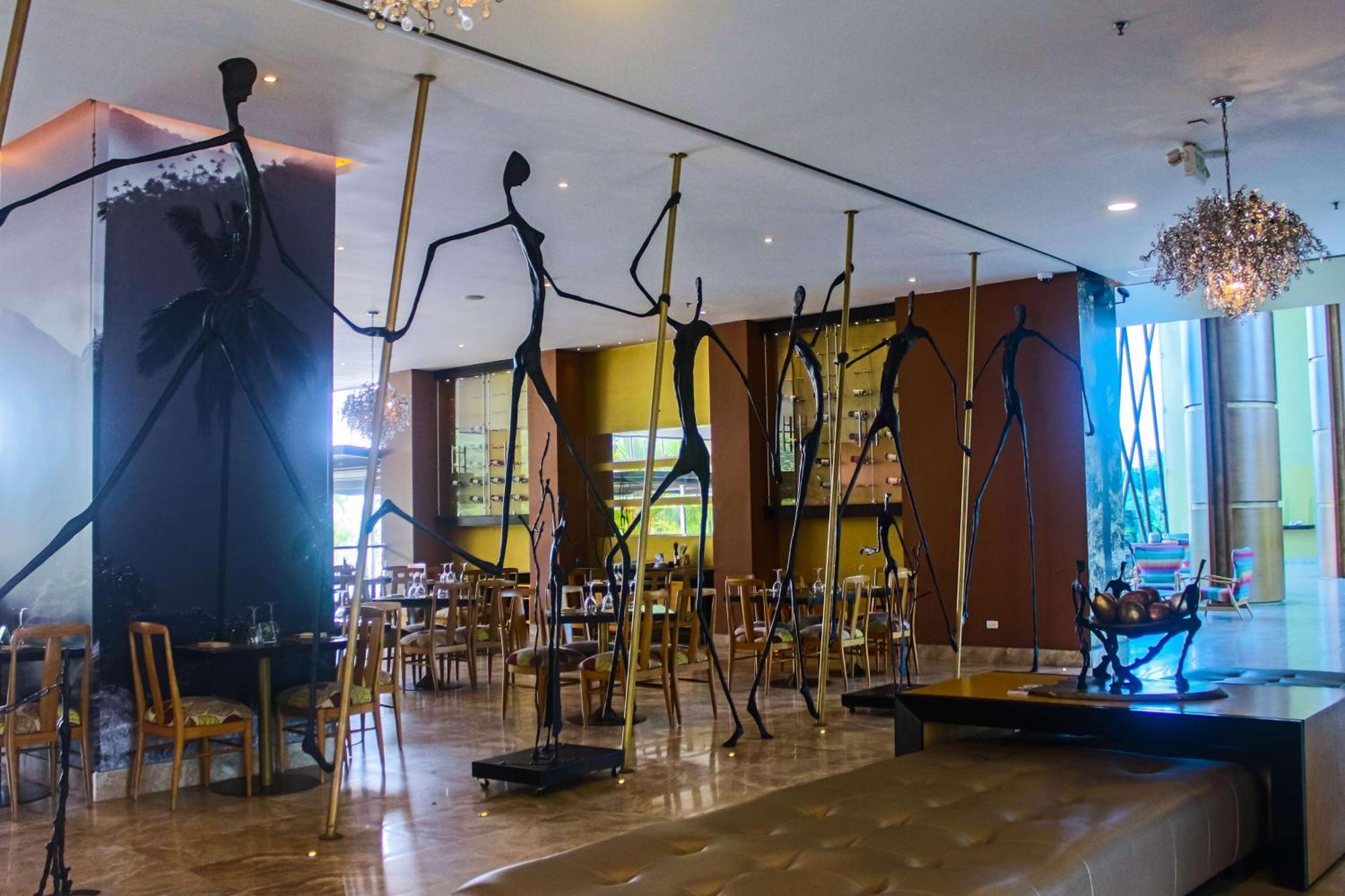 Sonesta Hotel Pereira Cerritos Exterior foto The interior of the restaurant