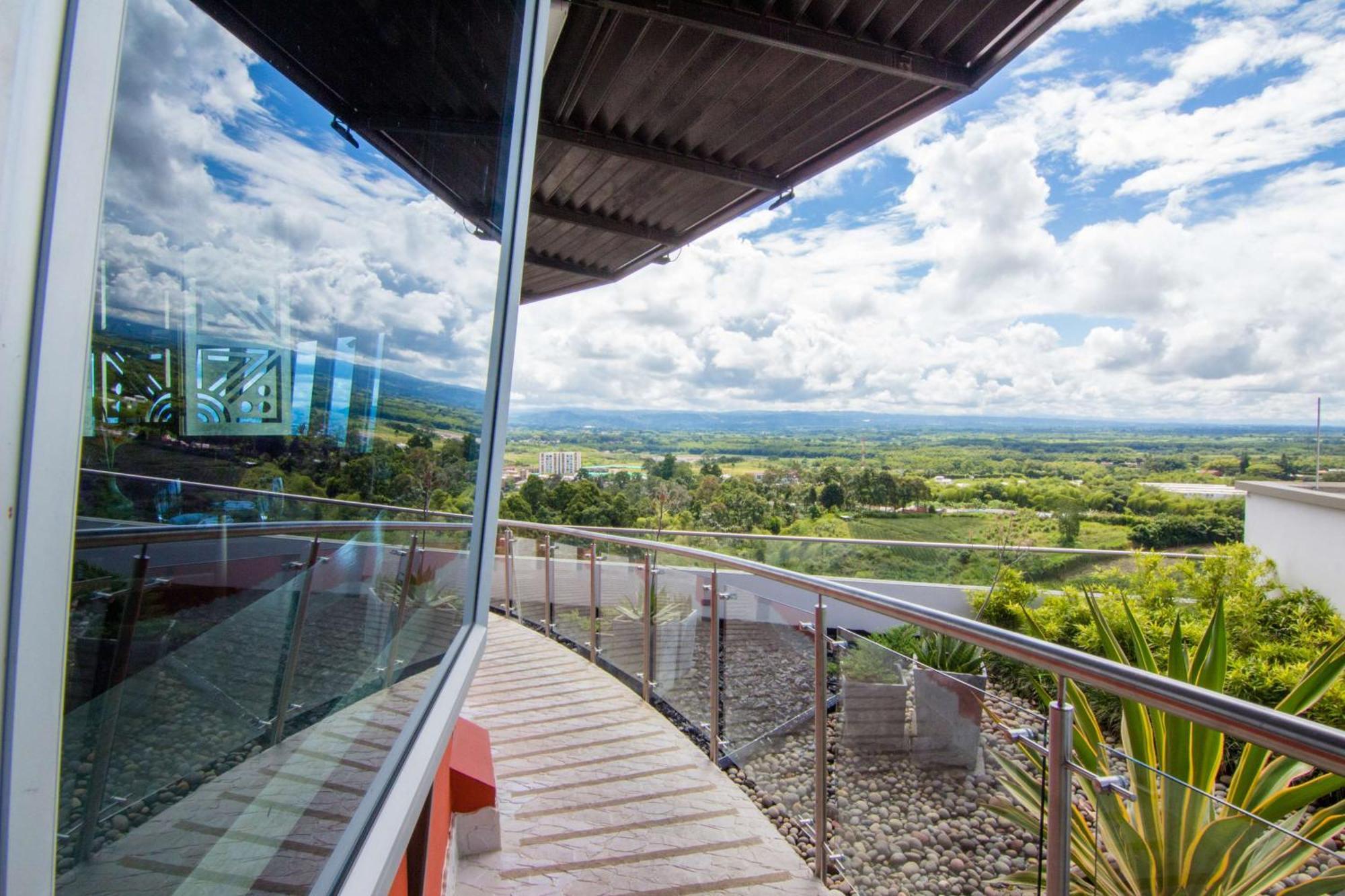 Sonesta Hotel Pereira Cerritos Exterior foto View from the 10th floor of the hotel