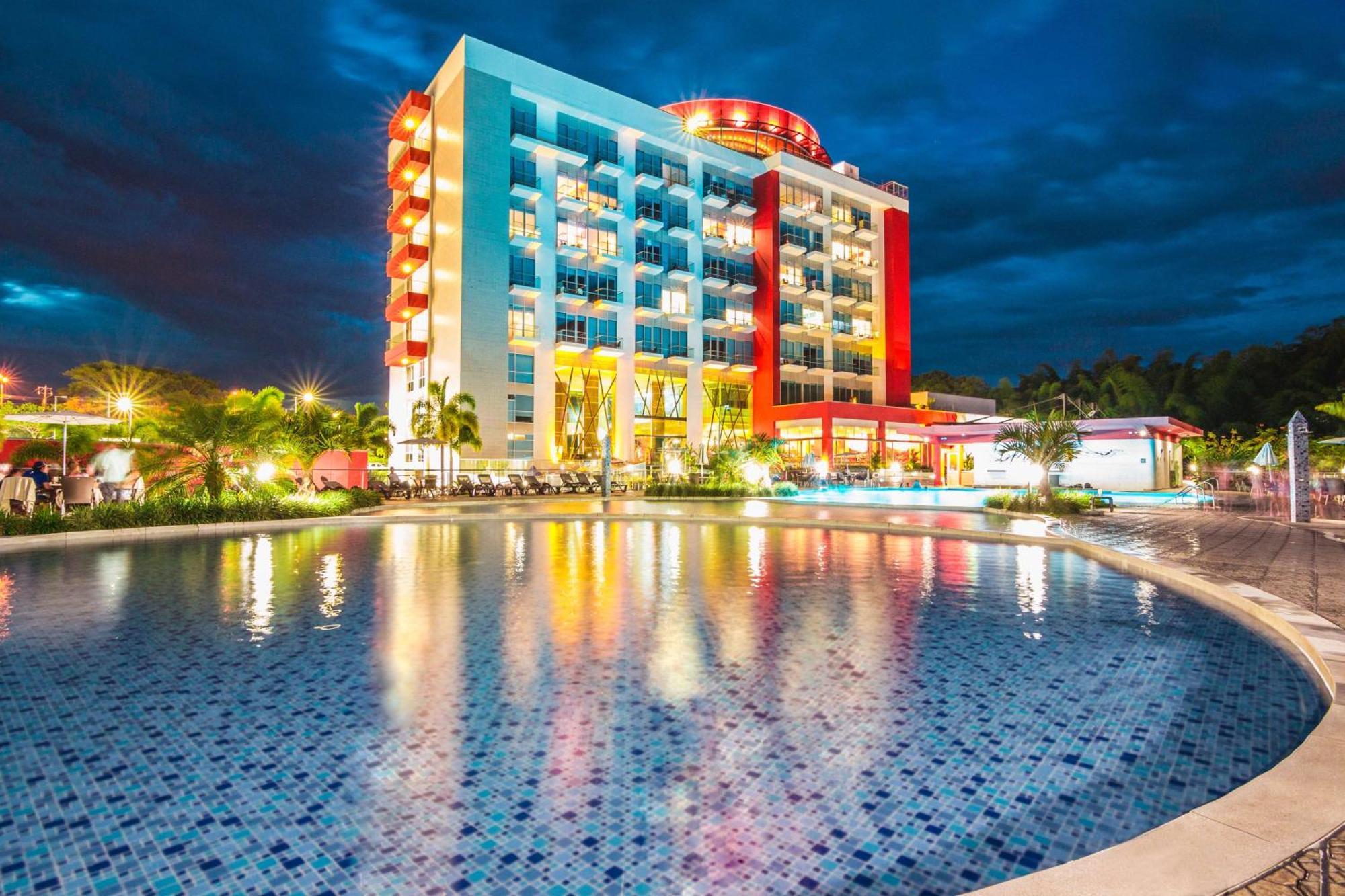 Sonesta Hotel Pereira Cerritos Exterior foto The Royal