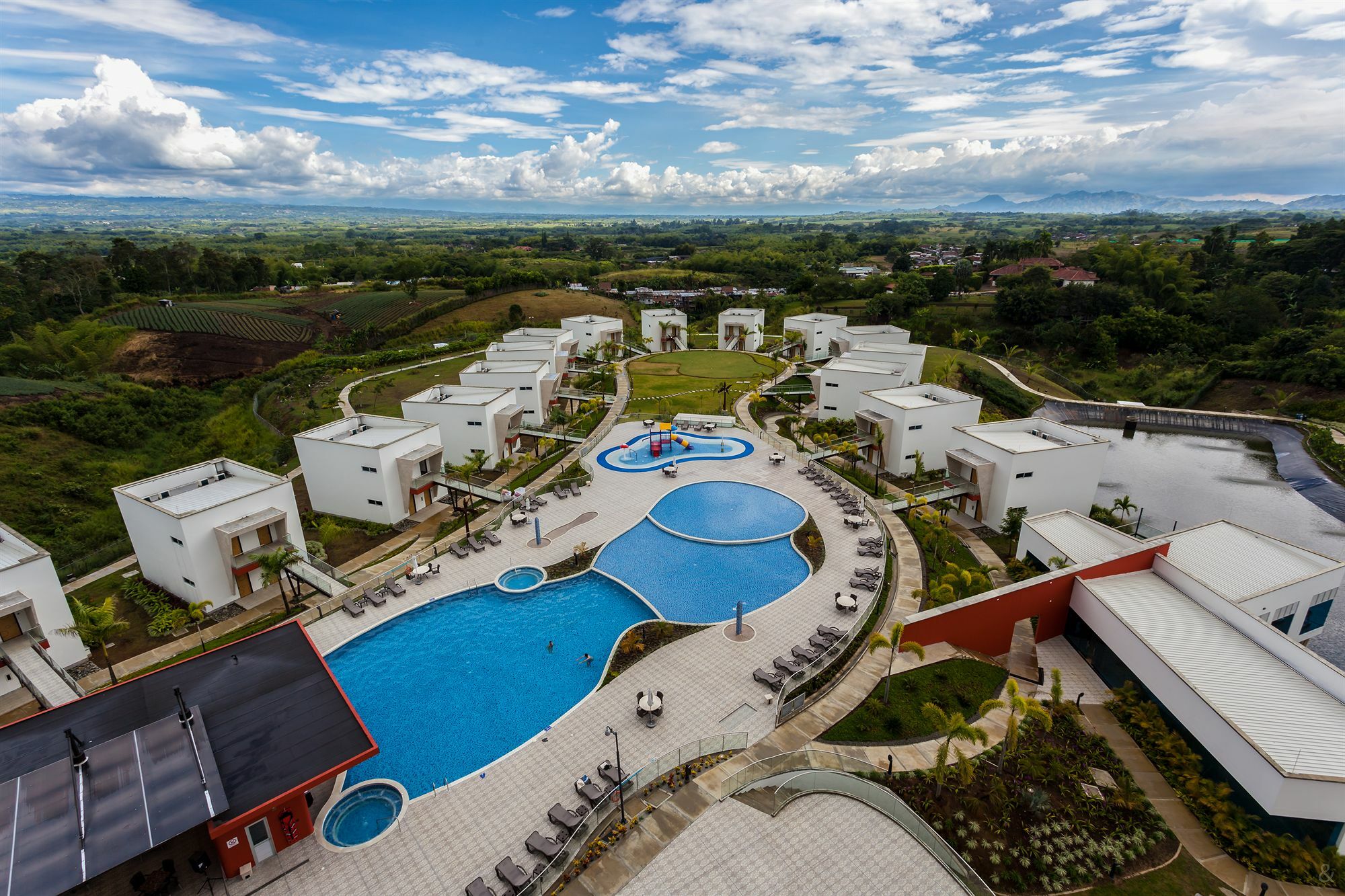 Sonesta Hotel Pereira Cerritos Exterior foto Aerial view of the resort
